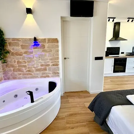 18 Refugio Romantico Con Jacuzzi *