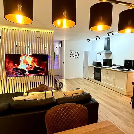 18 Refugio Romantico Con Jacuzzi דירה