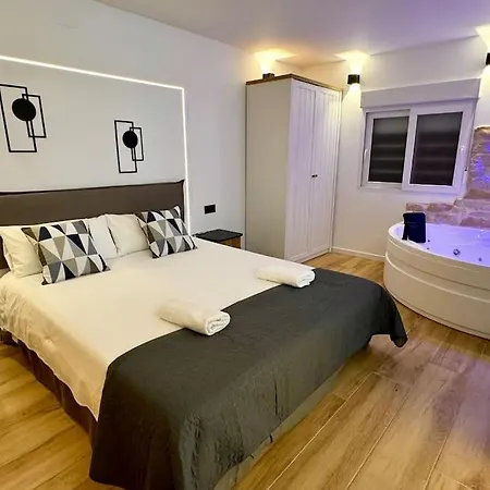 18 Refugio Romantico Con Jacuzzi * גראן אלקנט