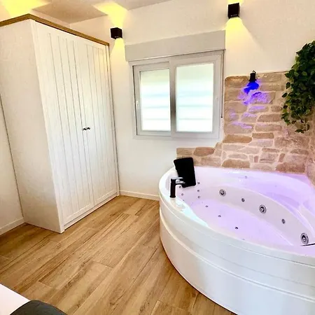 18 Refugio Romantico Con Jacuzzi * גראן אלקנט